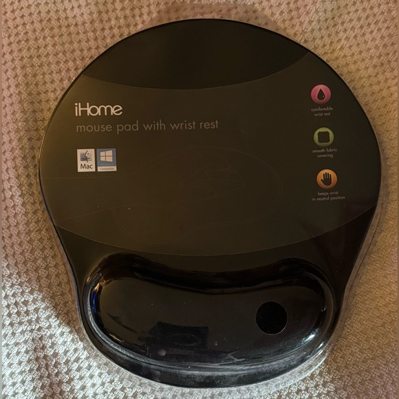 🖥️⌨️ iHome mousepad - Picture 1 of 3